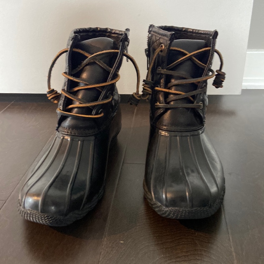 Steve Madden Black Duck Snow/Rain boot, size 7